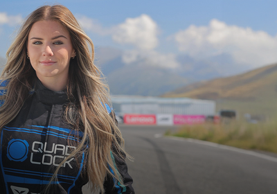Image de : Quad Lock Signs Driver Amanda Sorensen as Official Brand Ambassador
